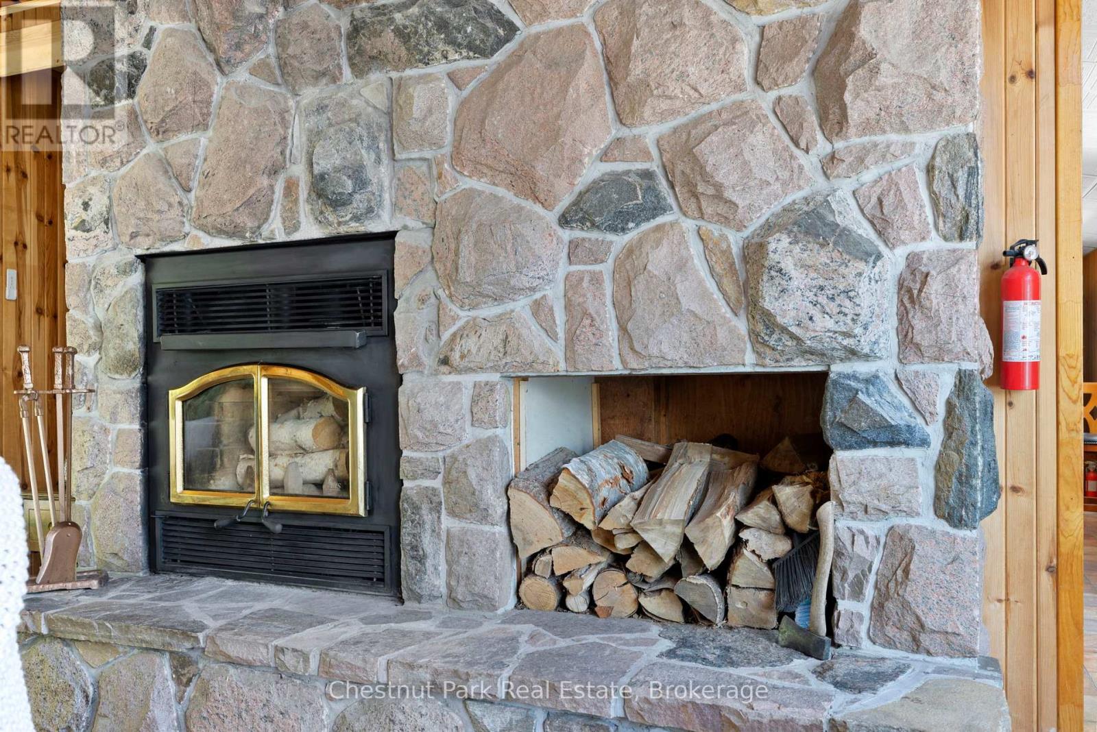 1260 Winders Bay Road, Lake Of Bays, Ontario  P0B 1A0 - Photo 18 - X12015771