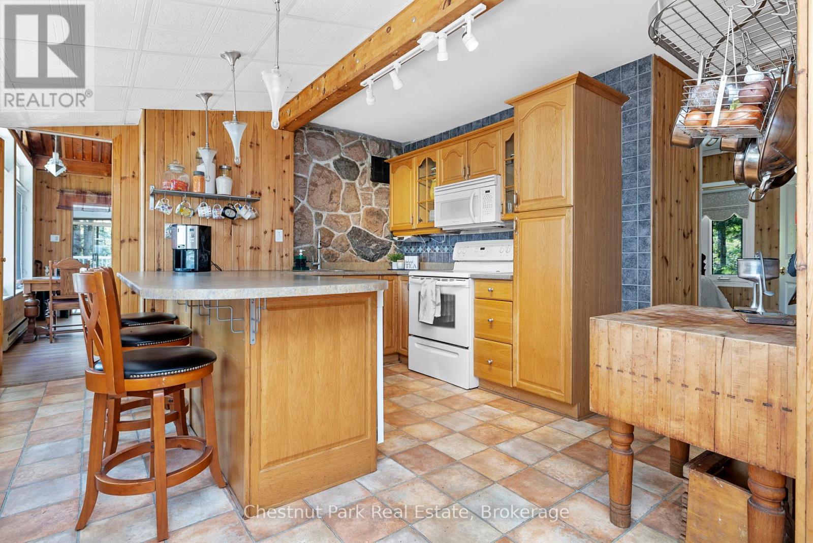 1260 Winders Bay Road, Lake Of Bays, Ontario  P0B 1A0 - Photo 6 - X12015771