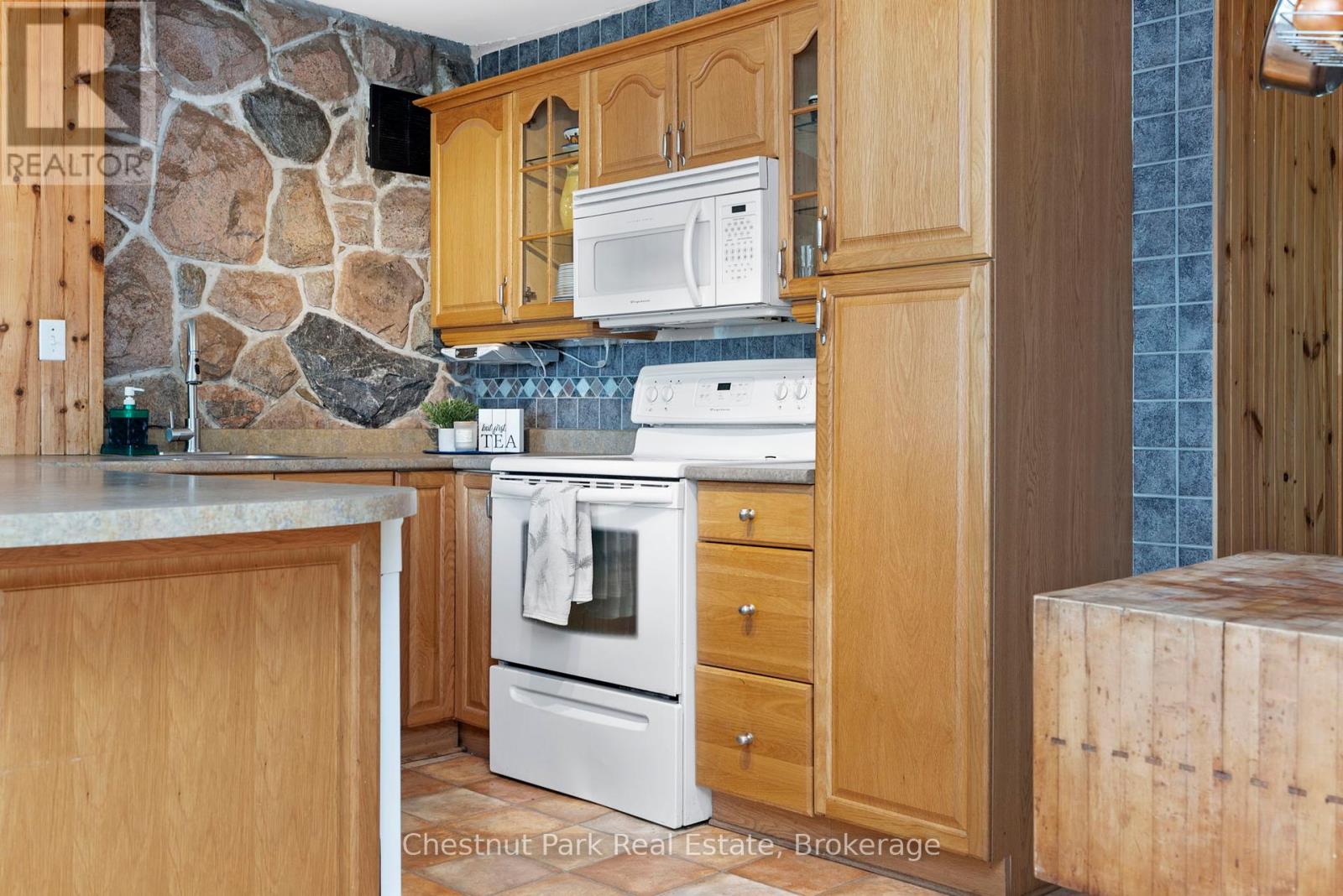 1260 Winders Bay Road, Lake Of Bays, Ontario  P0B 1A0 - Photo 7 - X12015771