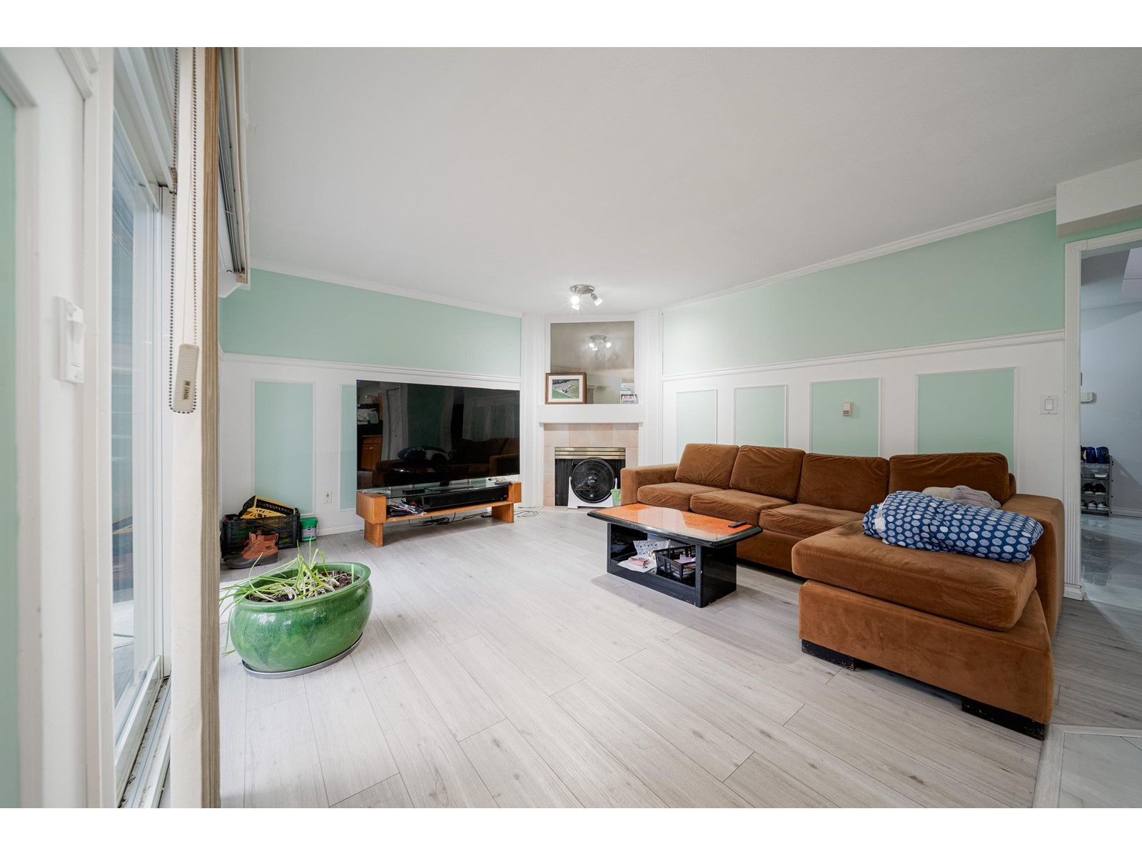 Property at 16089 80 AVENUE image 5