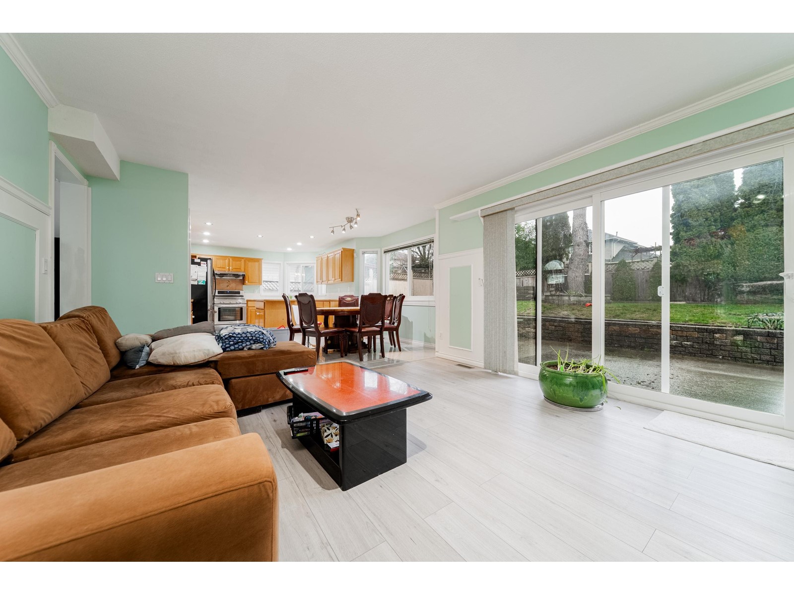 Property at 16089 80 AVENUE image 3