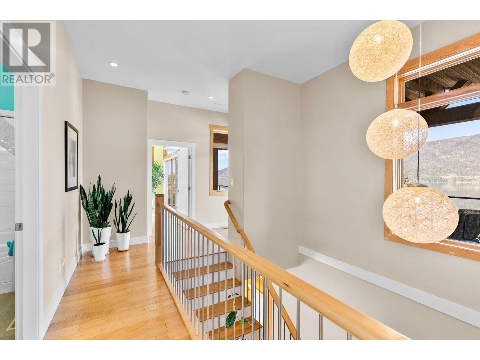 Property at 10989 Maddock Avenue image 4
