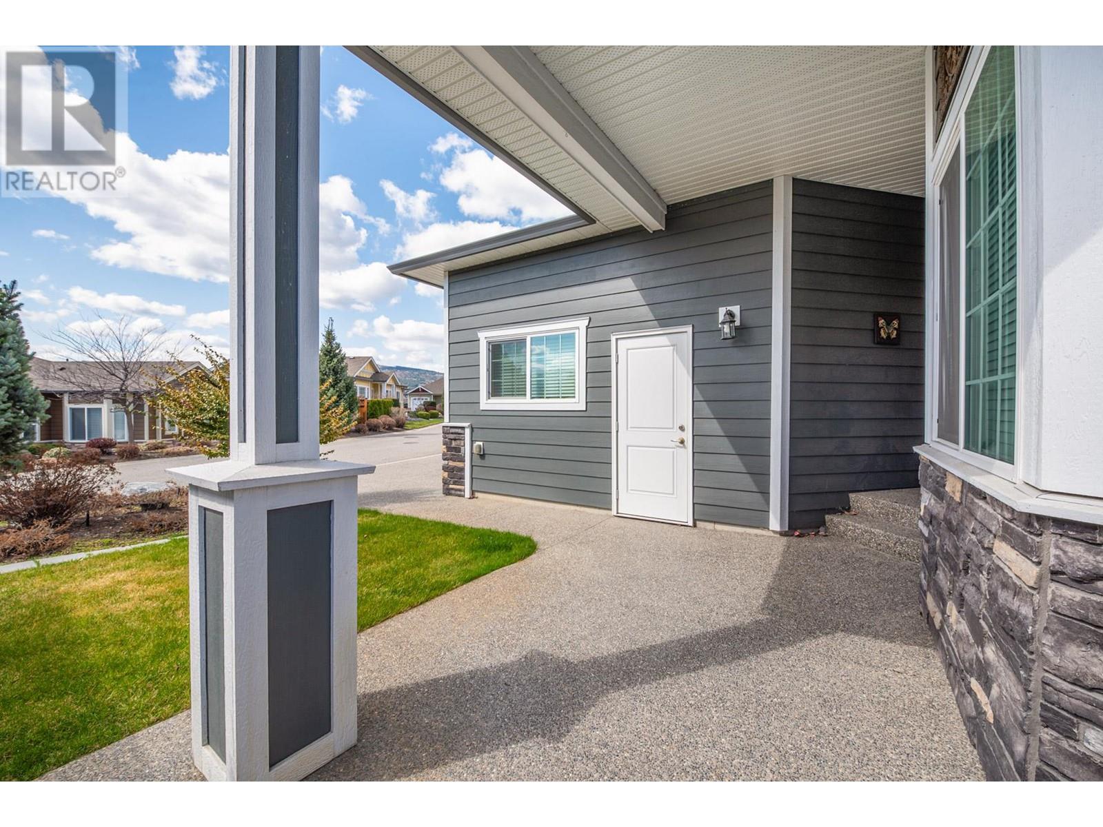 Property at 2097 Acorn Crescent image 1