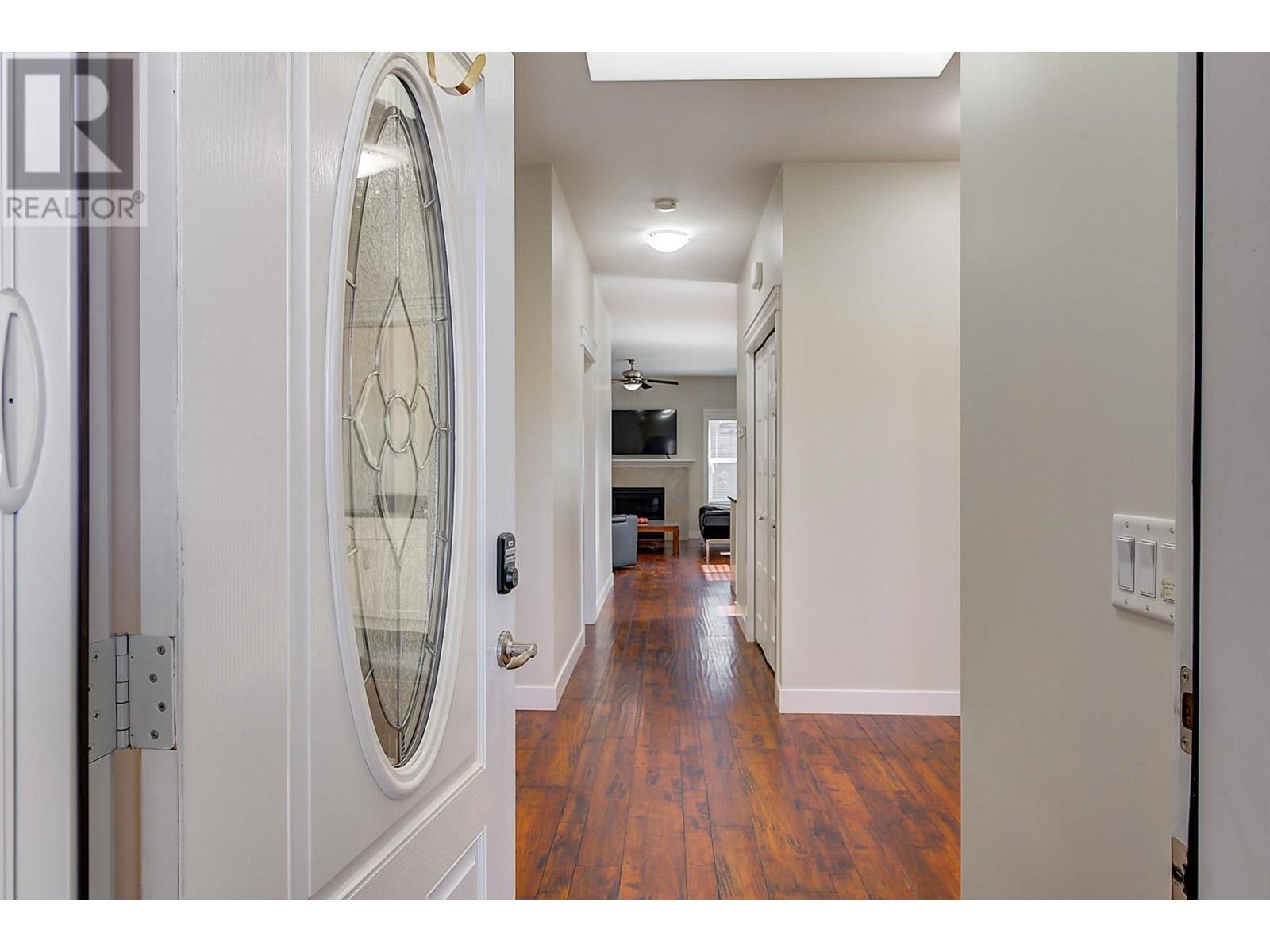 Property at 2097 Acorn Crescent image 2