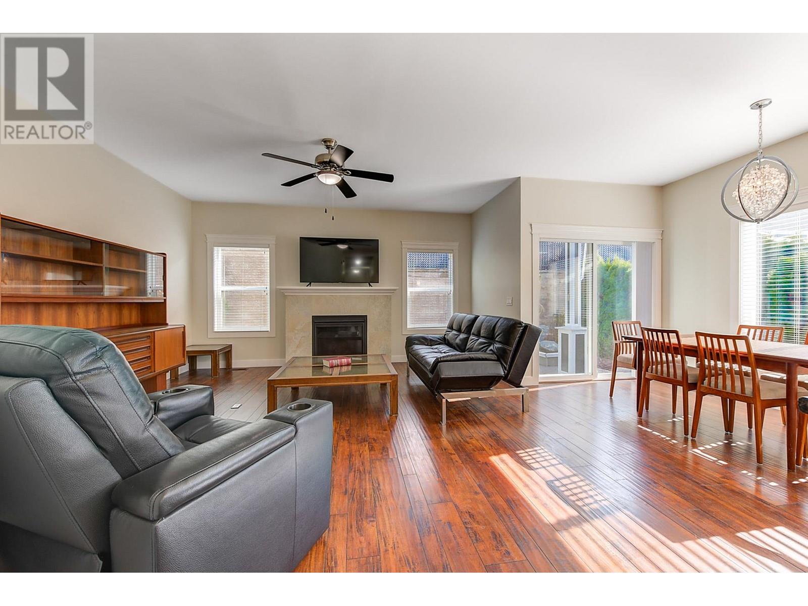 Property at 2097 Acorn Crescent image 4