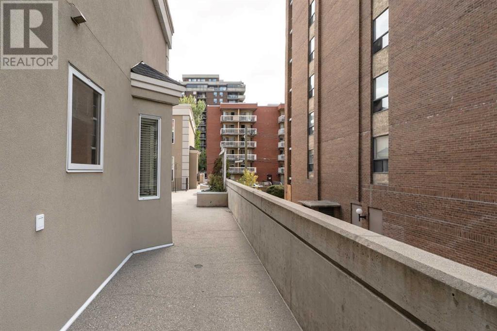 Property at 6 Fountain Walk SW image 5