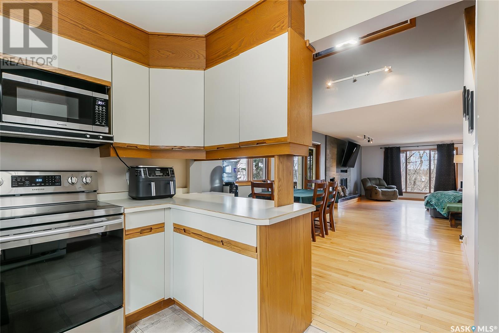 Property at 107 Shaw DRIVE image 5