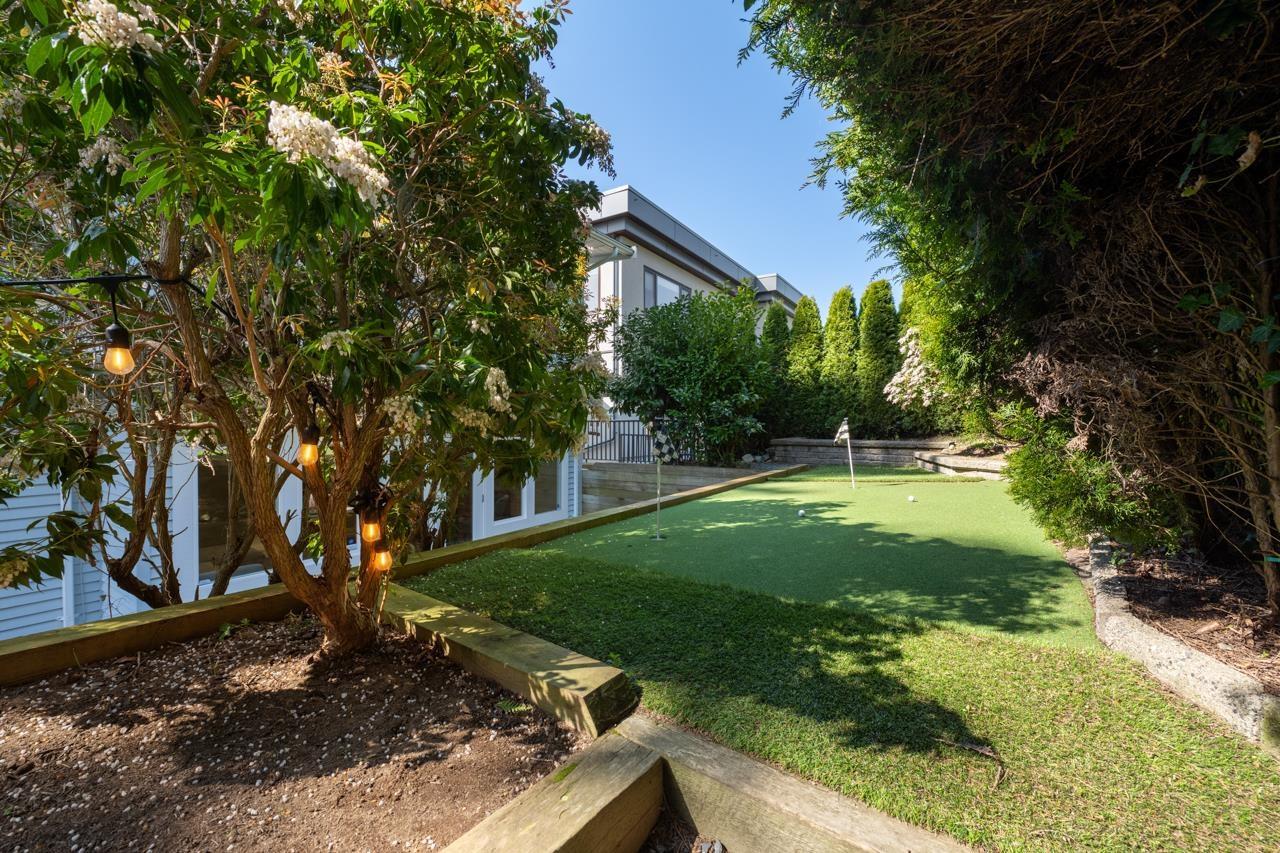 14213 Marine Drive, White Rock, British Columbia  V4B 1A9 - Photo 22 - R2991397