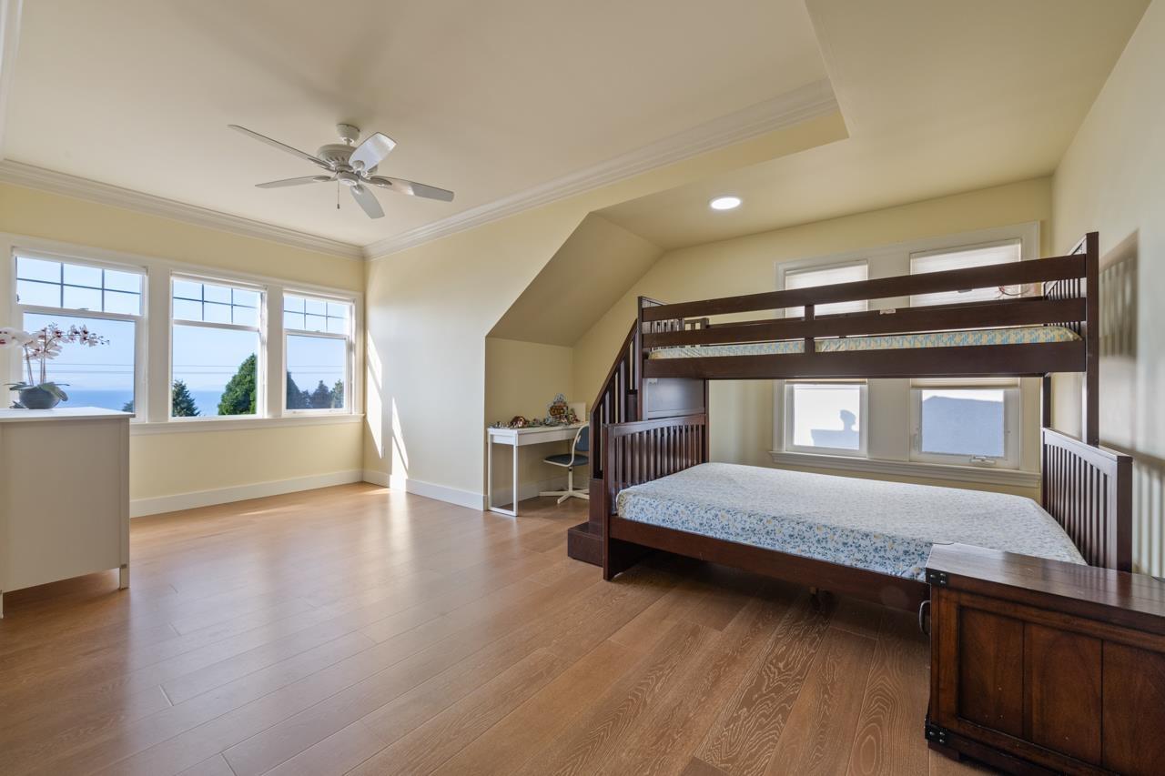 14213 Marine Drive, White Rock, British Columbia  V4B 1A9 - Photo 27 - R2991397