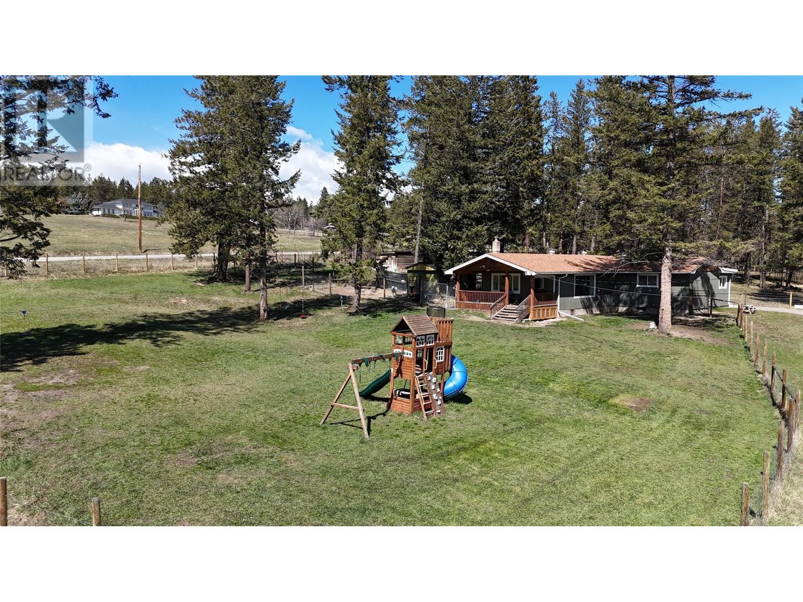 Property at 576 Borden Road image 2