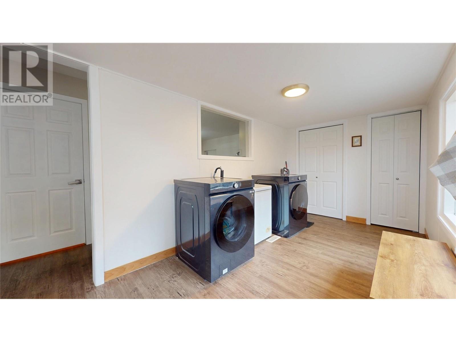 Property at 576 Borden Road image 5