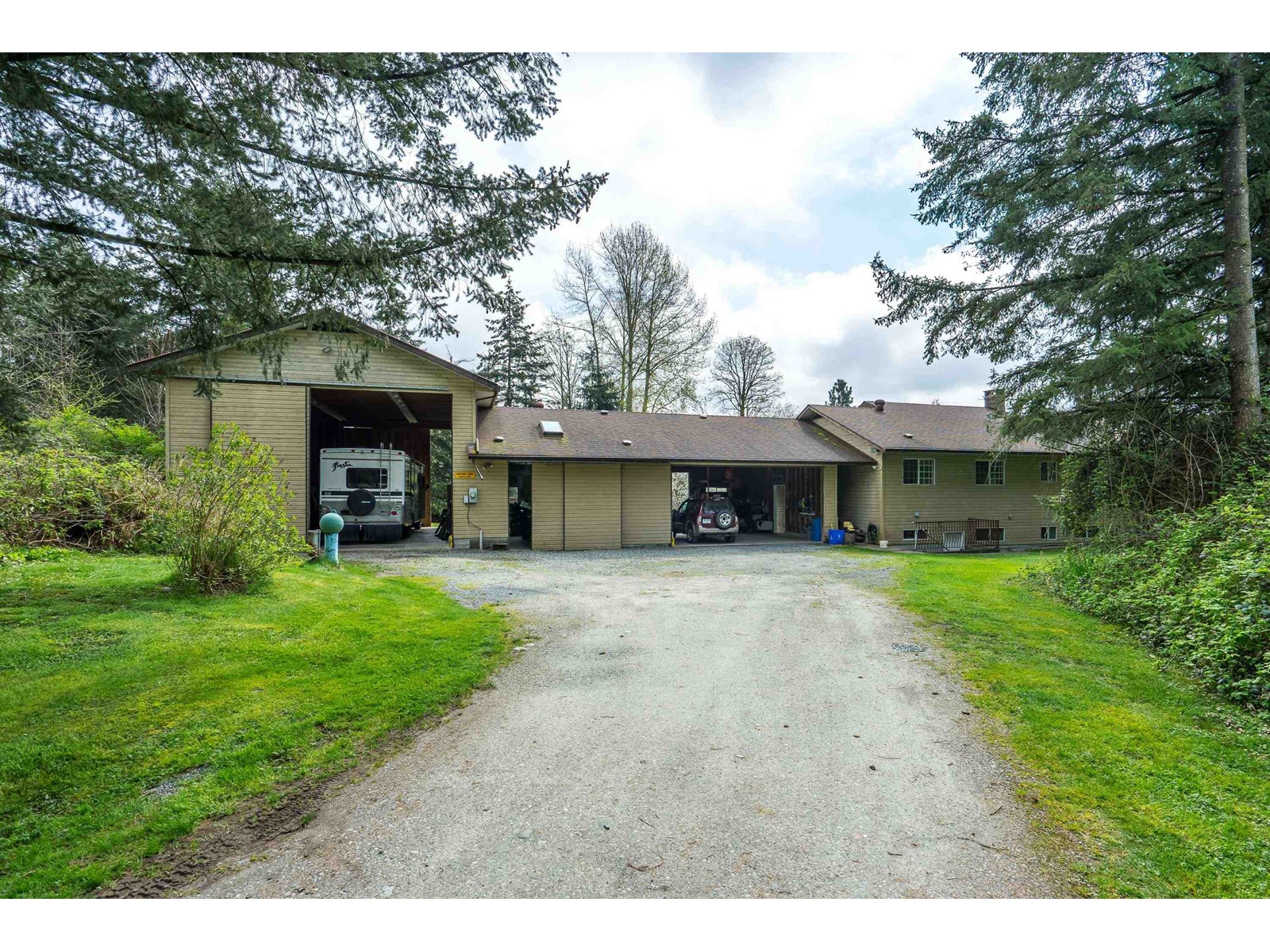 Property at 24548 21B AVENUE image 3