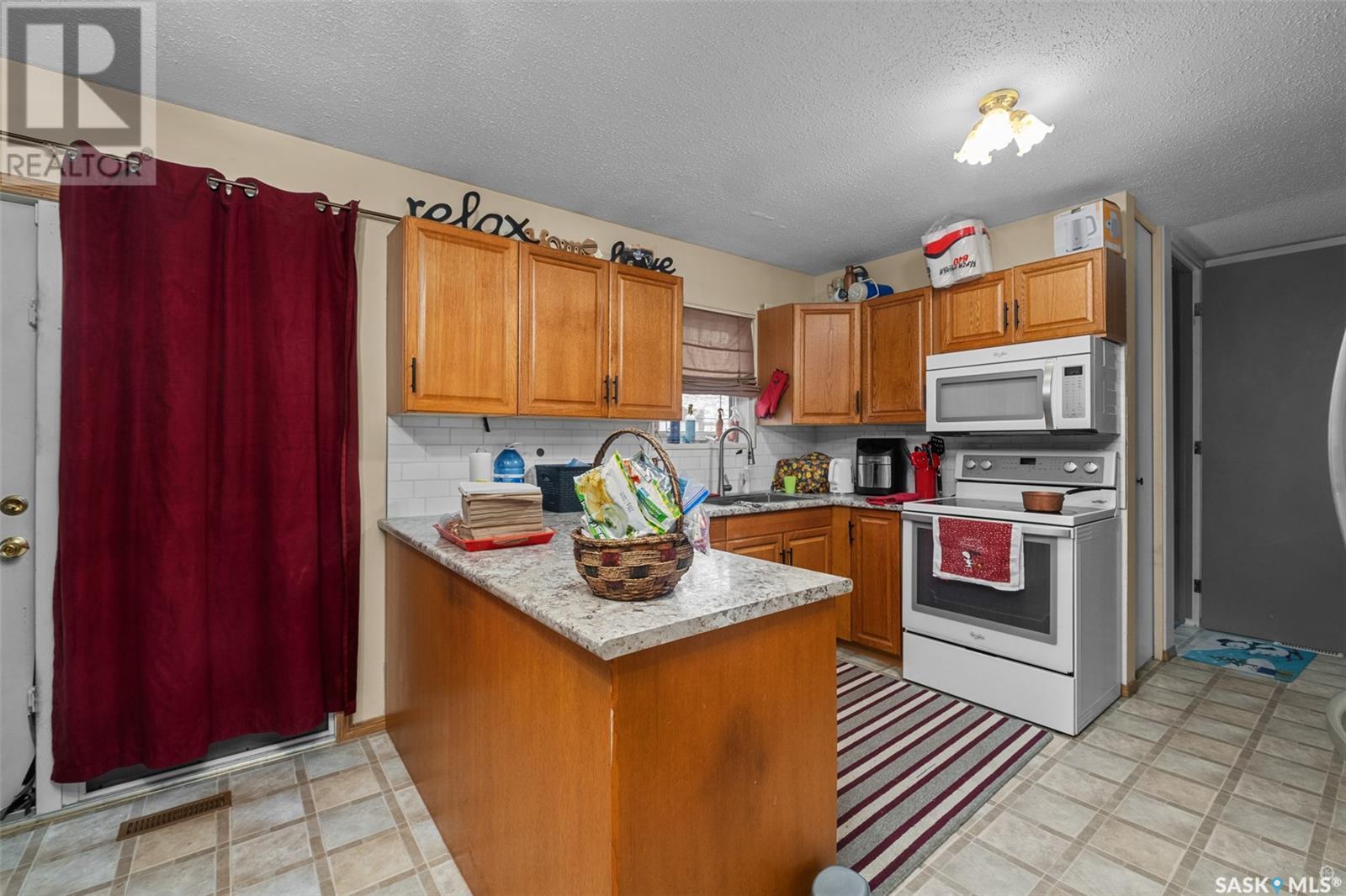1195 Branion Drive, Prince Albert, Saskatchewan  S6V 2S7 - Photo 6 - SK002962