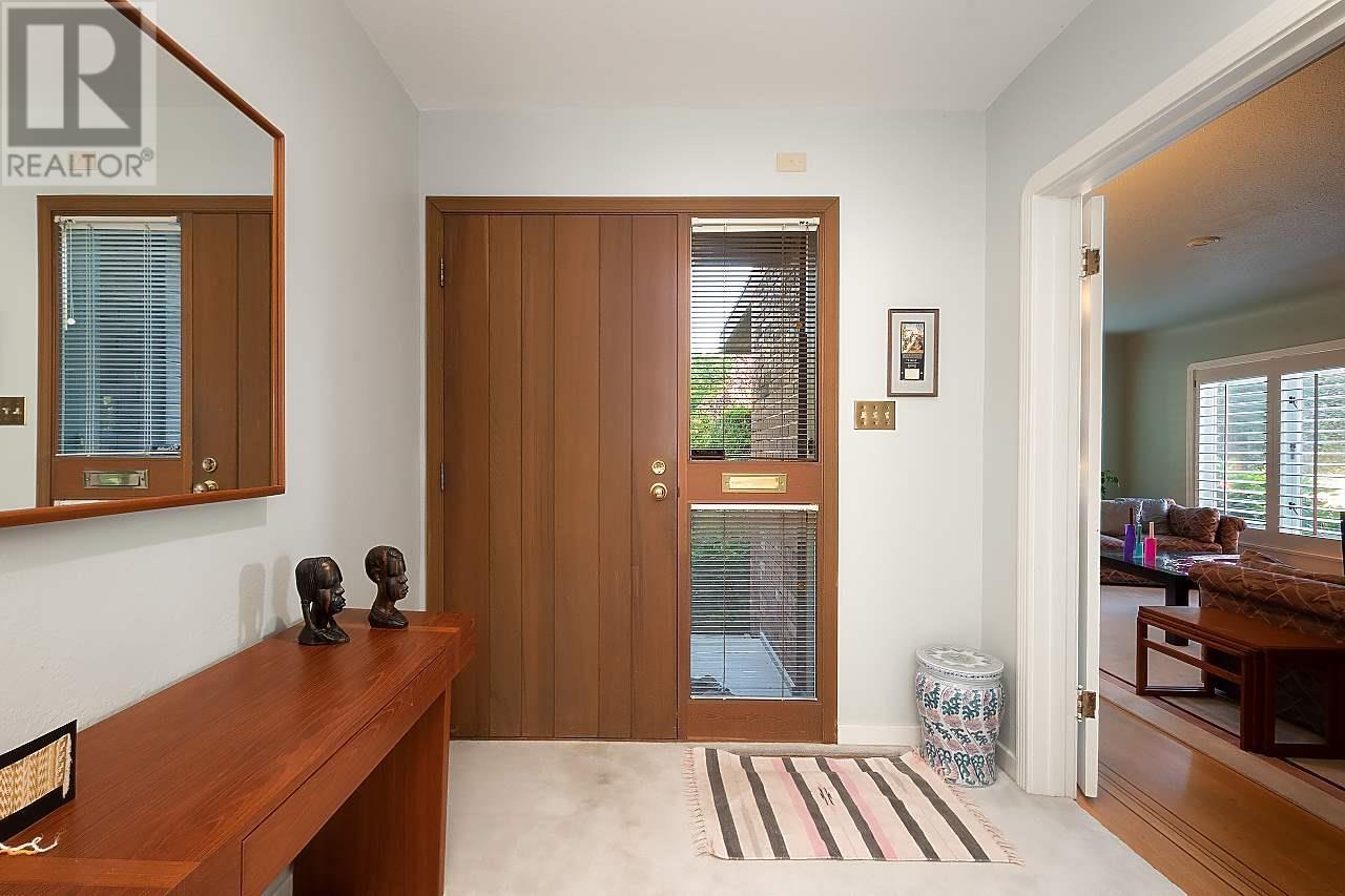 4726 W 7th Avenue, Vancouver, British Columbia  V6T 1C6 - Photo 2 - R2991817