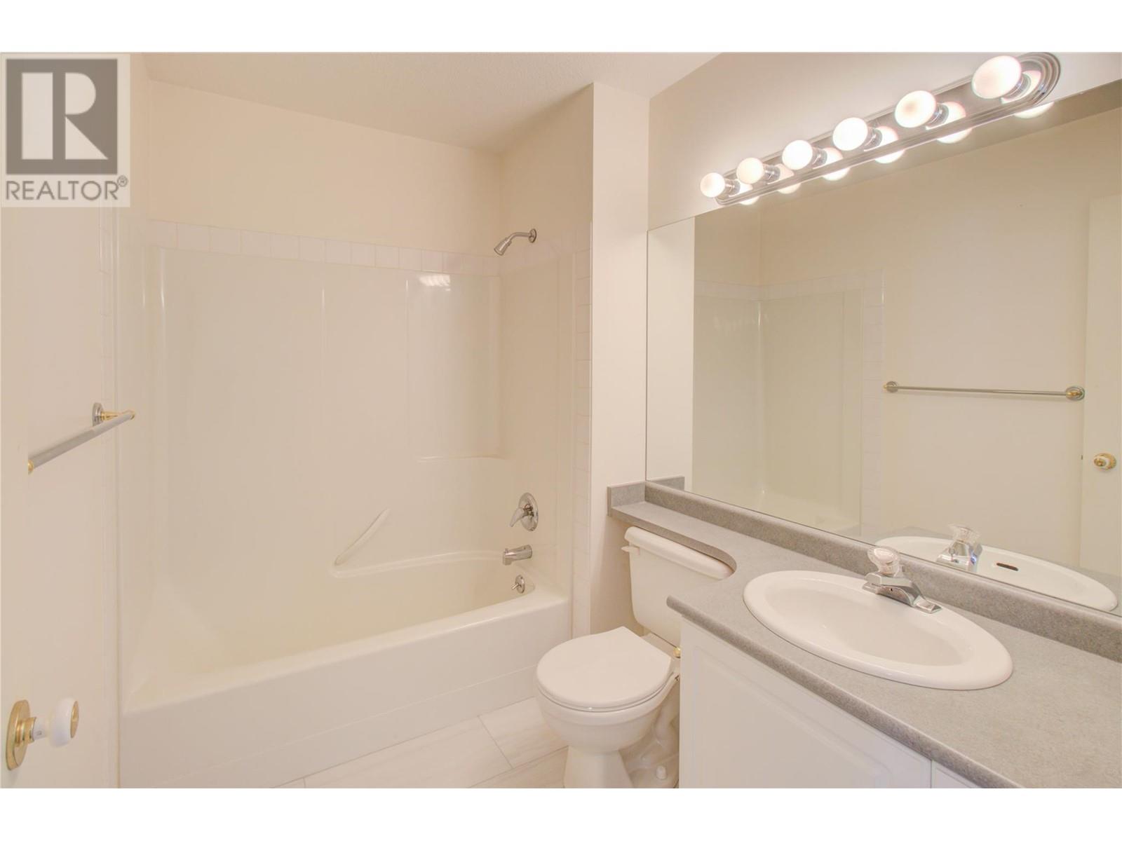 330 7 Street Se Unit# 304, Salmon Arm, British Columbia  V1E 1S7 - Photo 12 - 10344124