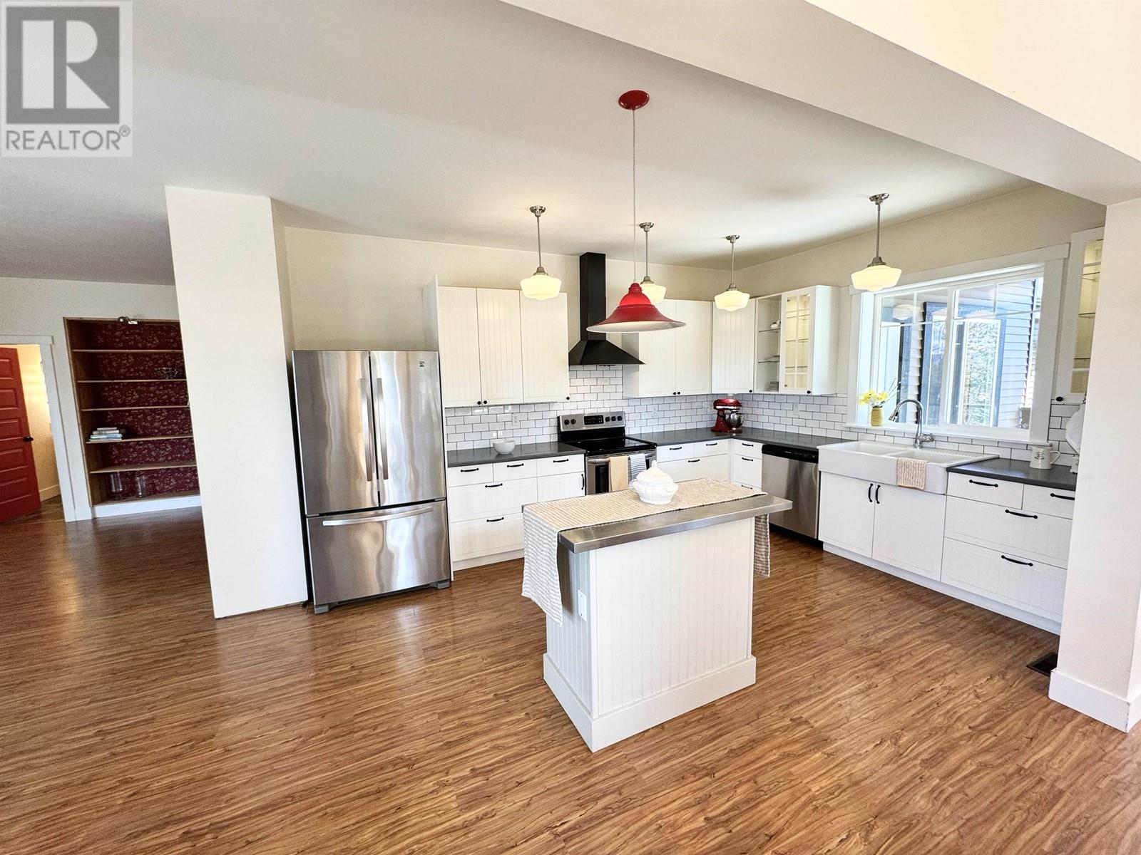 5450 Tatton Station Road, 108 Mile Ranch, British Columbia  V0K 2E0 - Photo 6 - R2988396