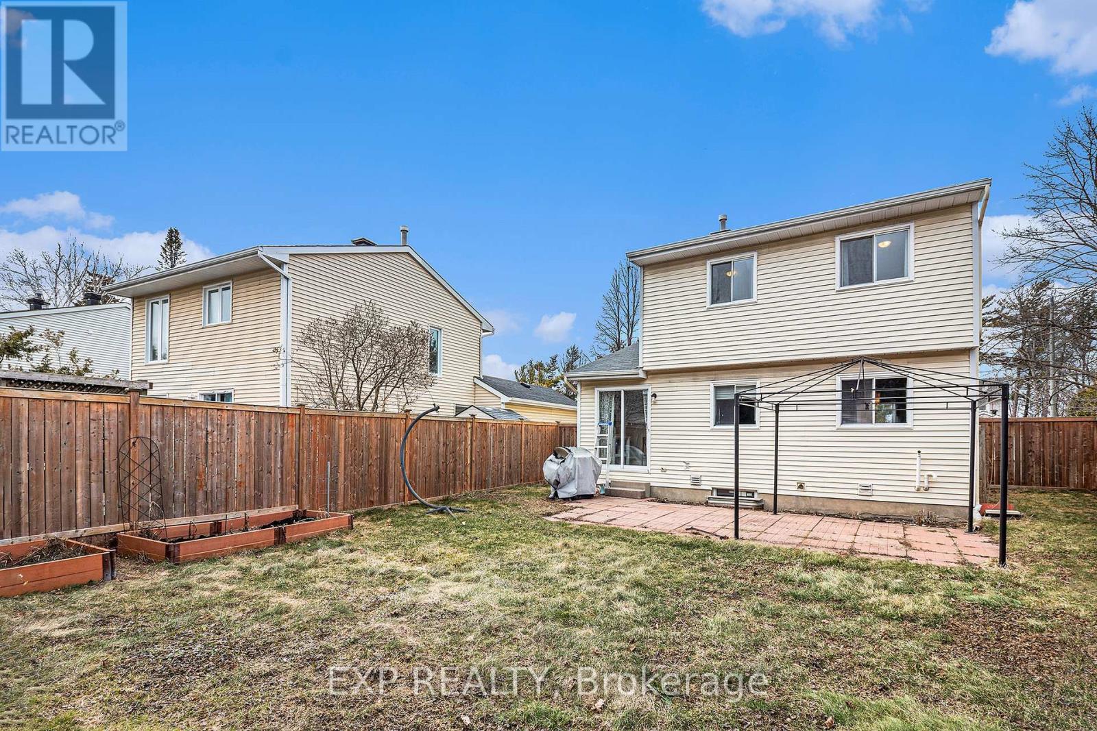302 Cote-Royale Crescent, Ottawa, Ontario  K1E 3L7 - Photo 24 - X12089258