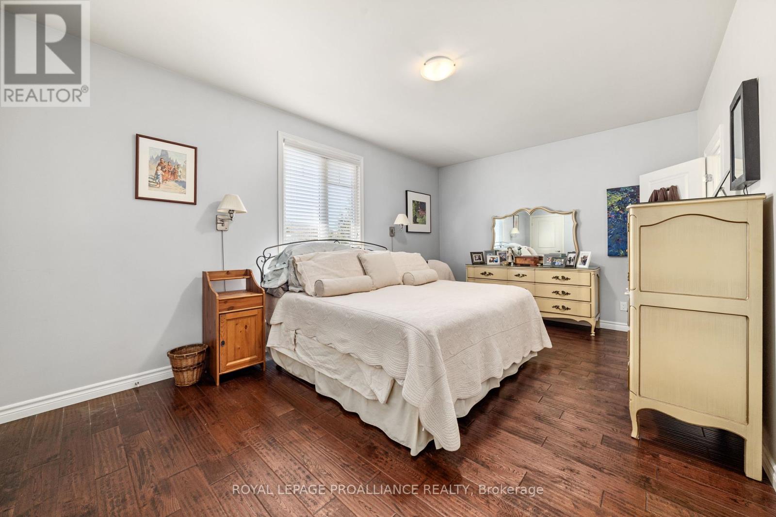 39 Owen Street, Prince Edward County (Hallowell Ward), Ontario  K0K 2T0 - Photo 13 - X12090331