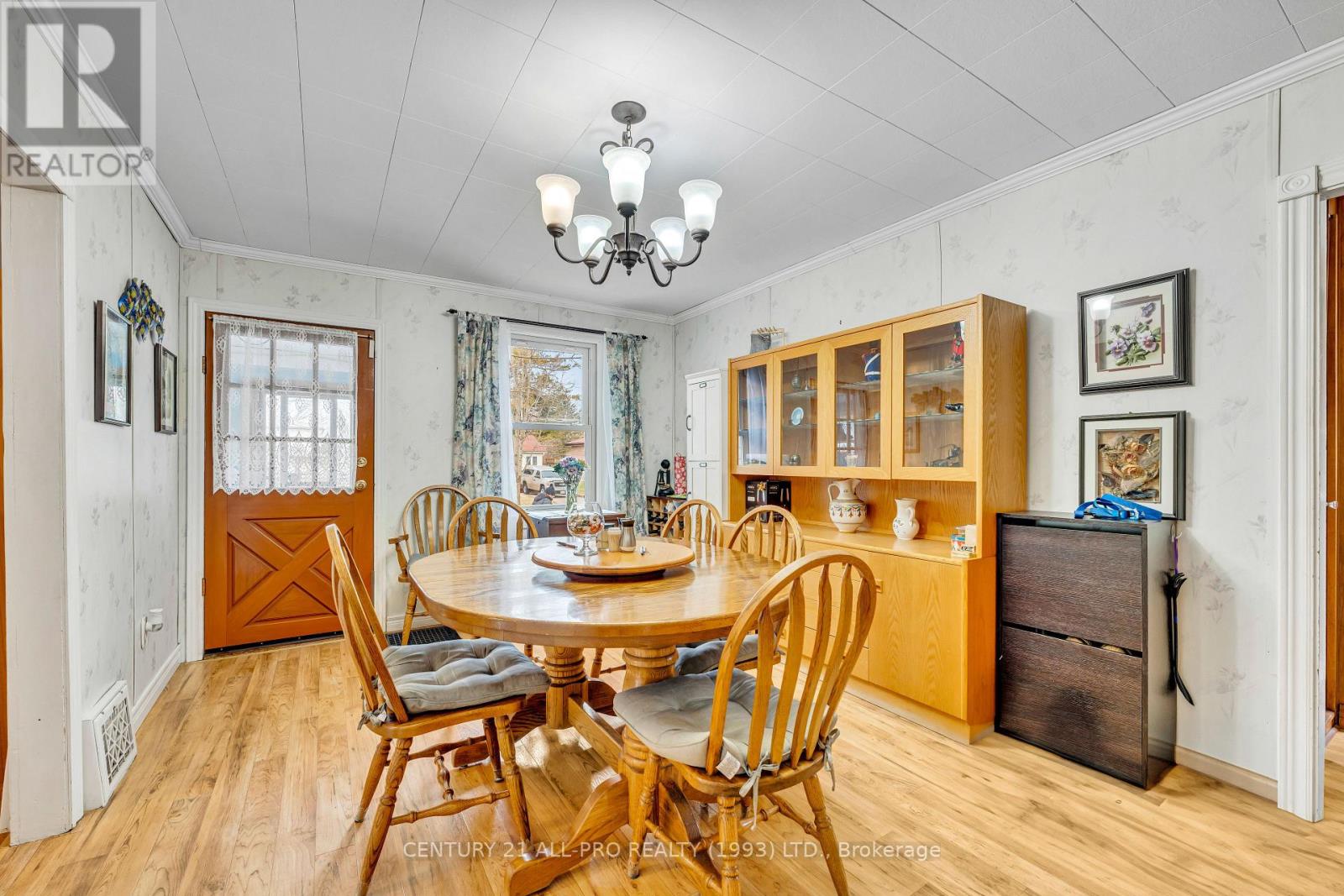 Property at 182 FORTH STREET image 5