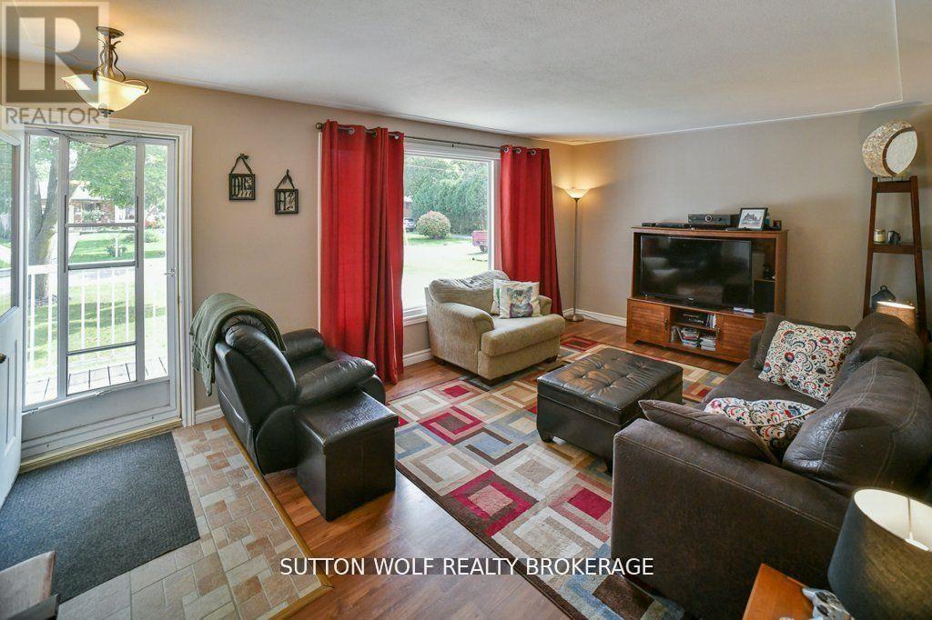 Property at 566 DEWAN STREET image 2