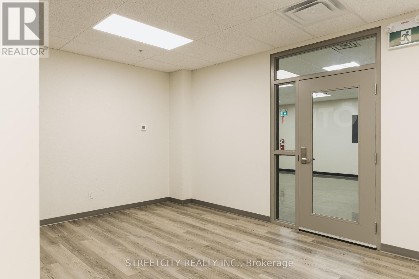 215 - 516 John Street N, Aylmer, Ontario  N5H 2B8 - Photo 1 - X12089543