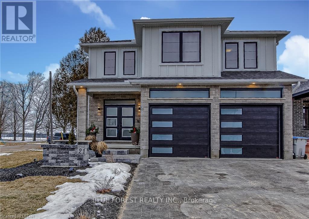 48 Woodland Walk, Southwold, Ontario  N5P 3T2 - Photo 2 - X12089805