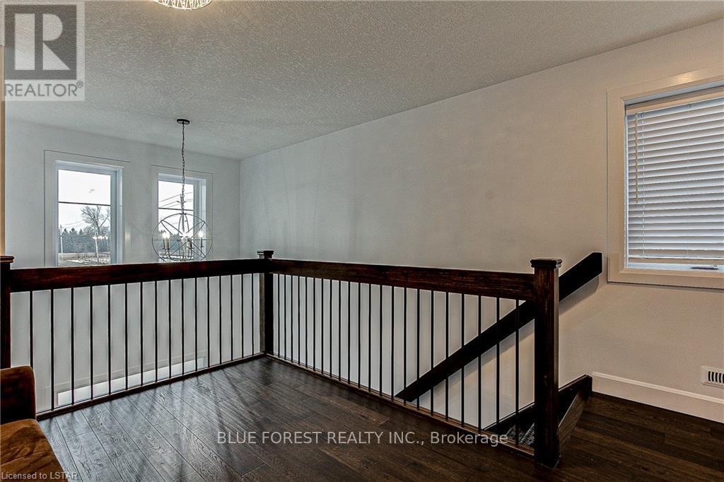 48 Woodland Walk, Southwold, Ontario  N5P 3T2 - Photo 24 - X12089805