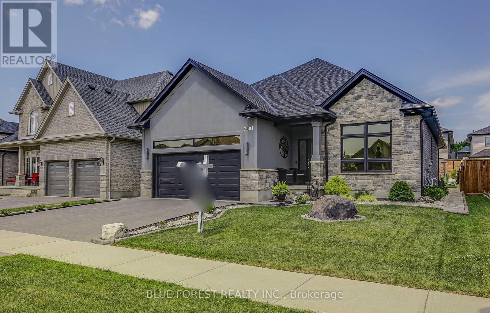 17 ROYAL CRESCENT, Southwold, Ontario