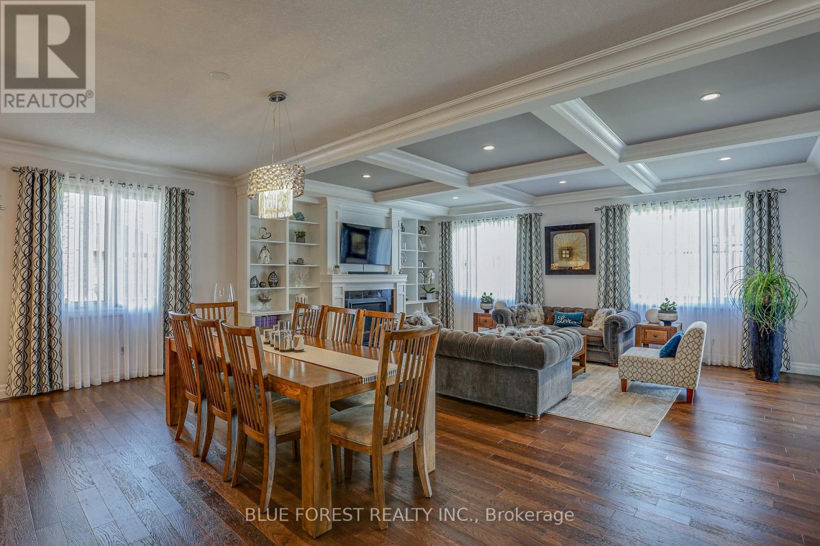 17 Royal Crescent, Southwold, Ontario  N5P 3T2 - Photo 14 - X12089940