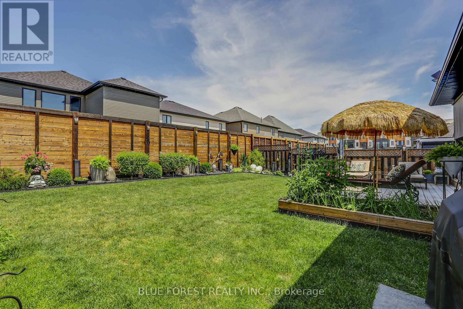 17 Royal Crescent, Southwold, Ontario  N5P 3T2 - Photo 33 - X12089940