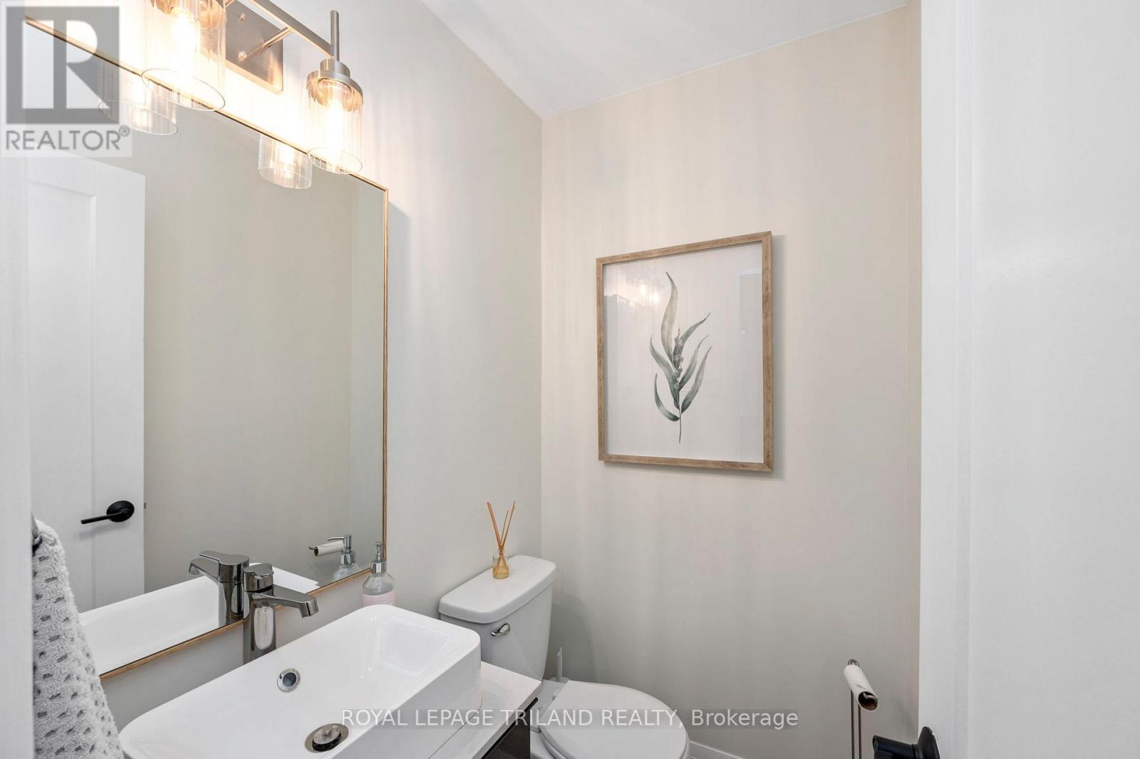 215 Kitchener Avenue, Central Elgin, Ontario  N5L 1A3 - Photo 17 - X12090015