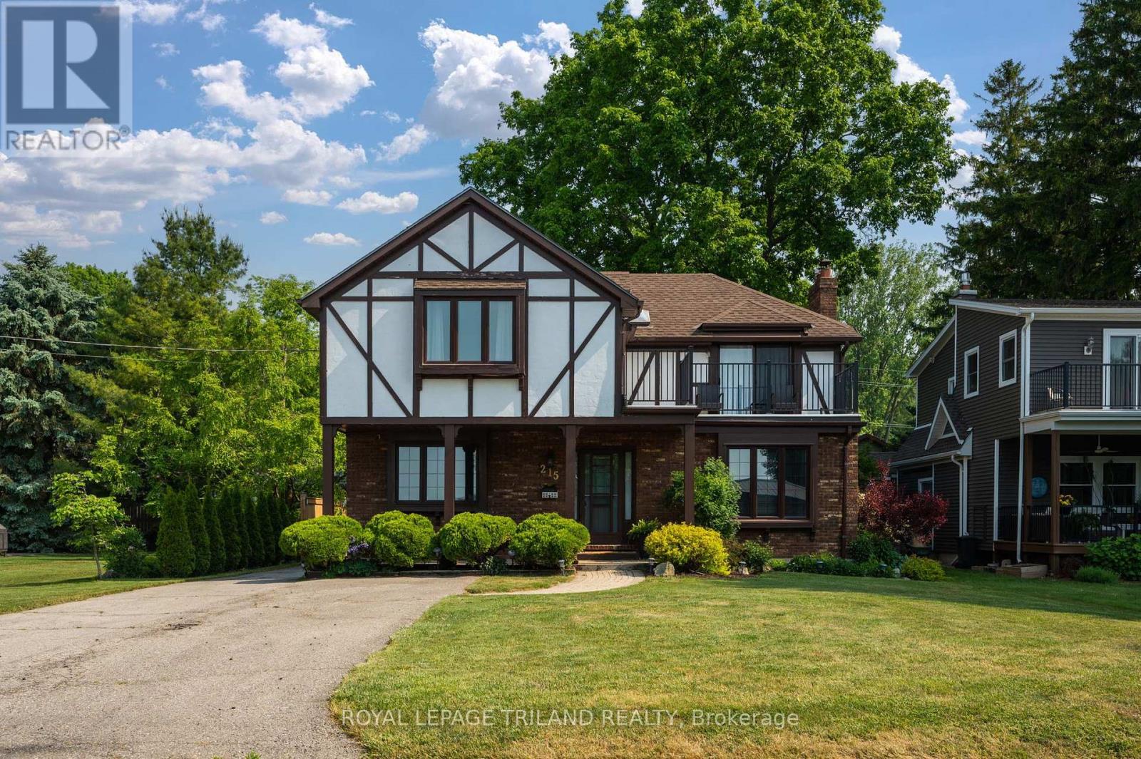 215 Kitchener Avenue, Central Elgin, Ontario  N5L 1A3 - Photo 2 - X12090015