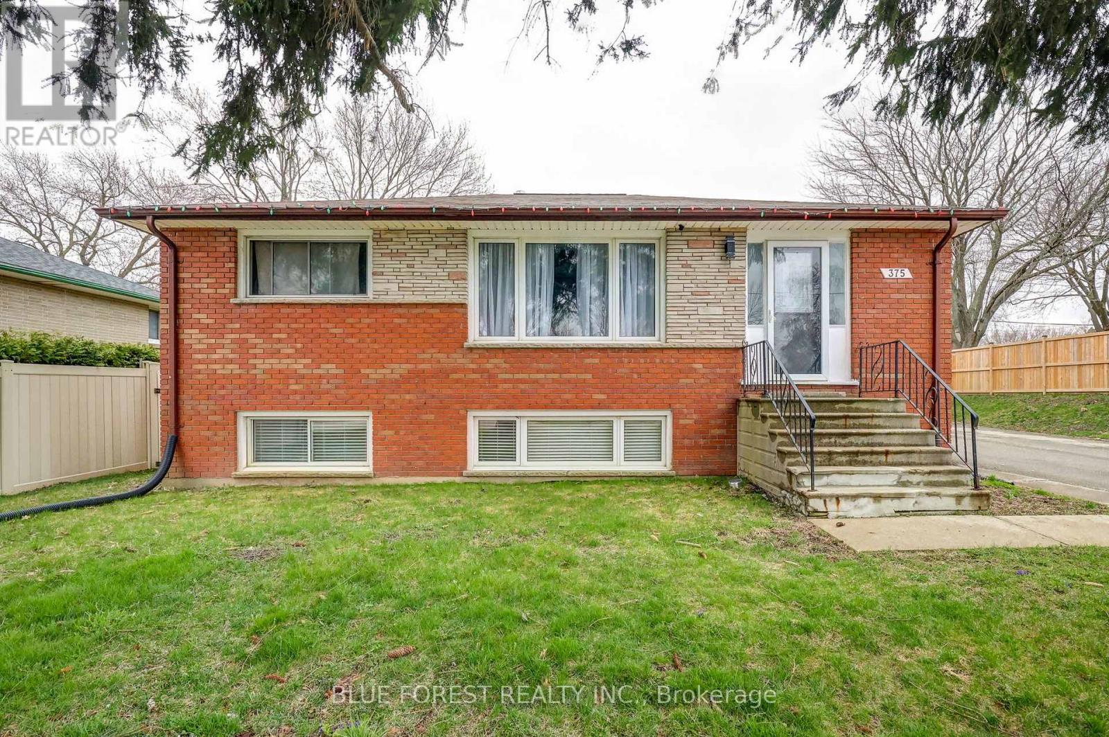 375 Dieppe Street, London South, Ontario  N5Z 3A7 - Photo 2 - X12090292