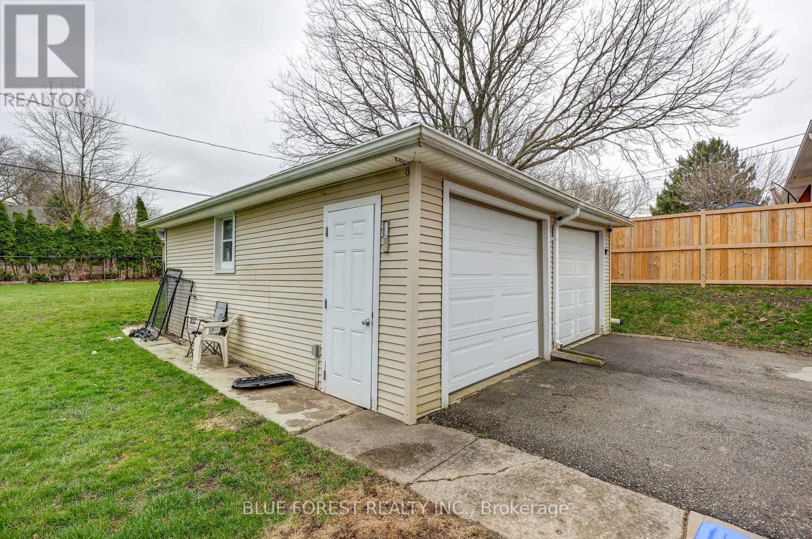 375 Dieppe Street, London South, Ontario  N5Z 3A7 - Photo 34 - X12090292