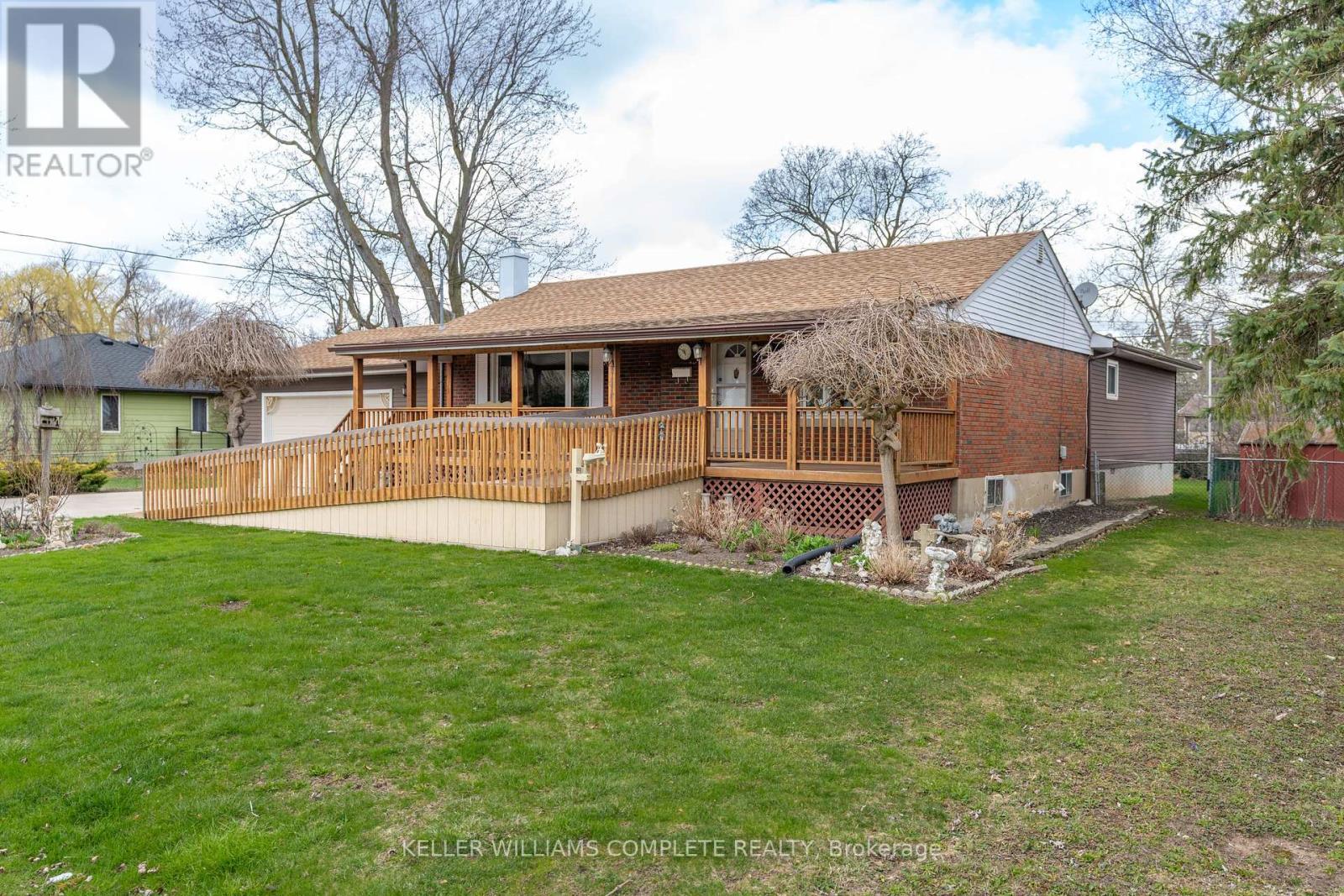 Property at 1404 ORCHARD AVENUE image 3
