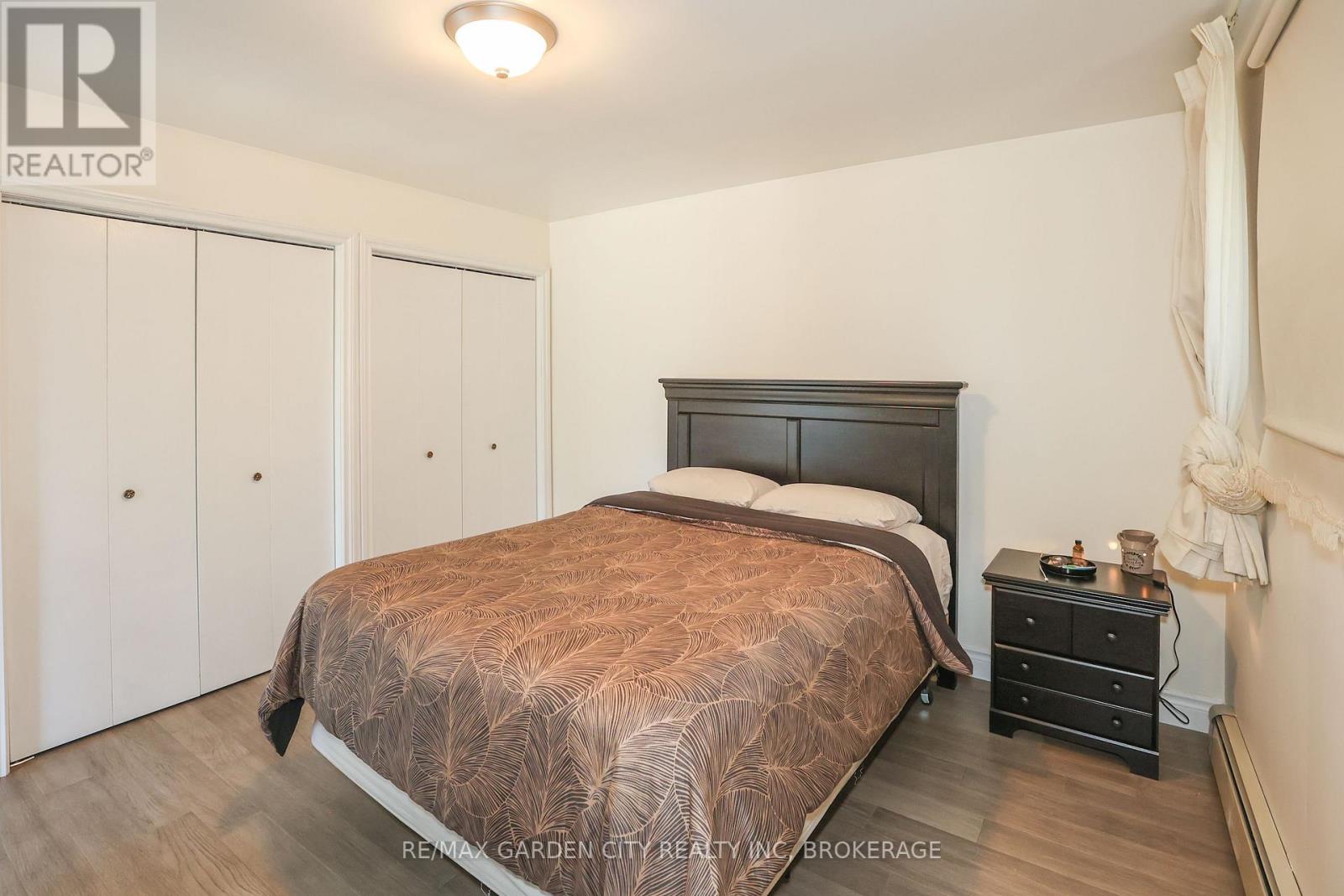 21 Scott Street E, Niagara-On-The-Lake, Ontario  L0S 1J0 - Photo 23 - X12090406