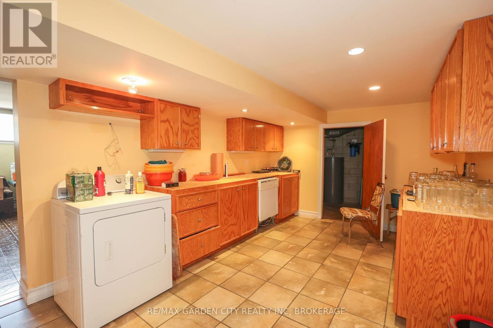 21 Scott Street E, Niagara-On-The-Lake, Ontario  L0S 1J0 - Photo 32 - X12090406
