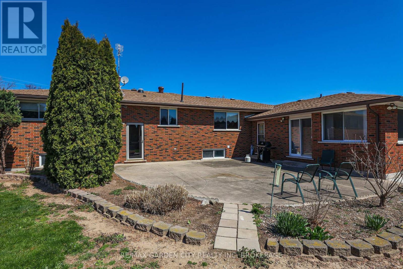 21 Scott Street E, Niagara-On-The-Lake, Ontario  L0S 1J0 - Photo 34 - X12090406