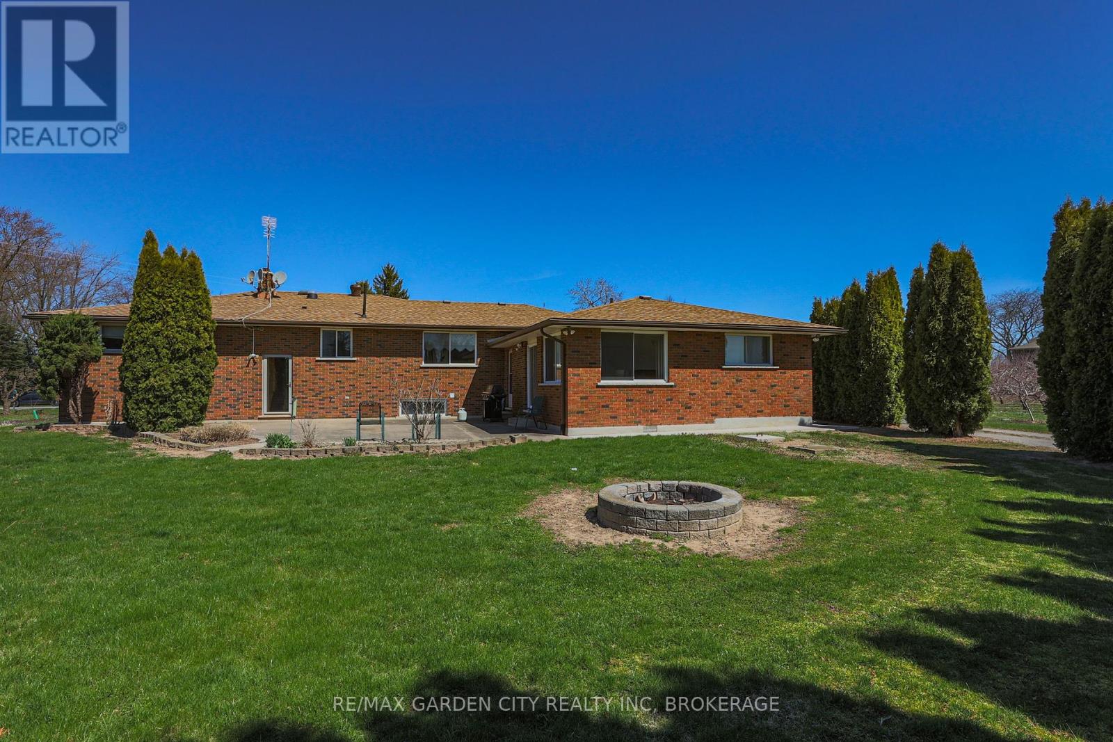21 Scott Street E, Niagara-On-The-Lake, Ontario  L0S 1J0 - Photo 37 - X12090406