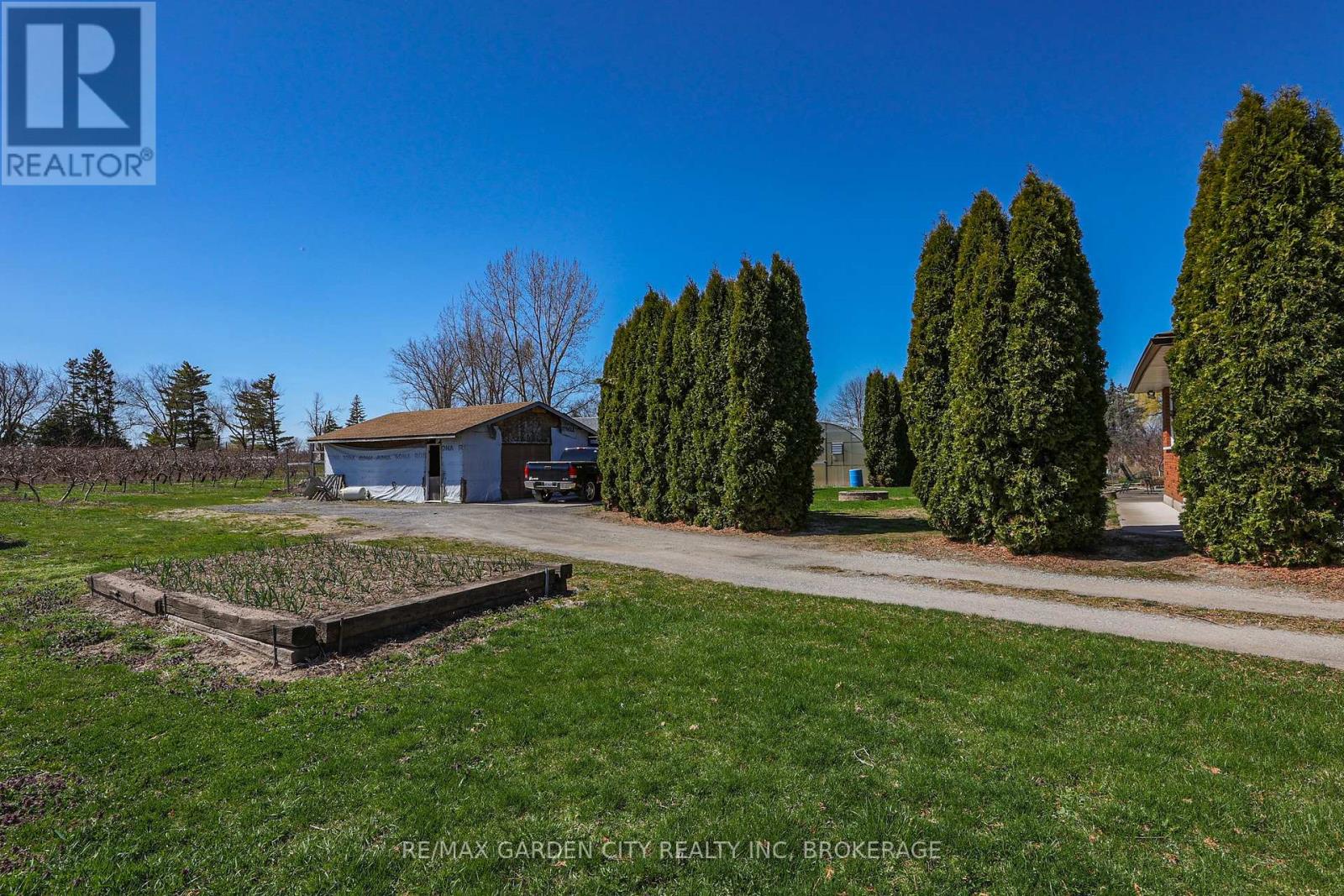 21 Scott Street E, Niagara-On-The-Lake, Ontario  L0S 1J0 - Photo 41 - X12090406
