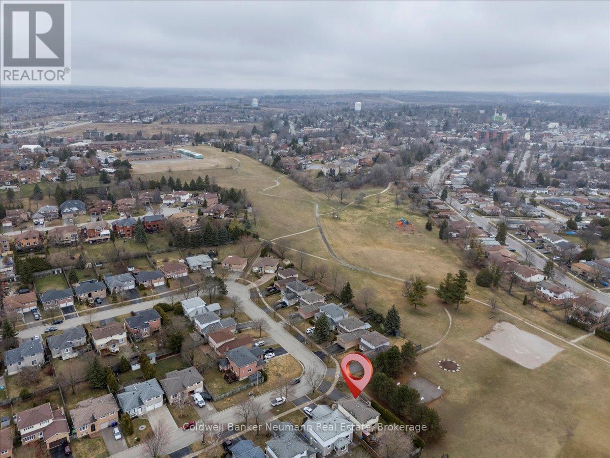 77 Imperial Crescent, Bradford West Gwillimbury, Ontario  L3Z 2N5 - Photo 37 - N12089507