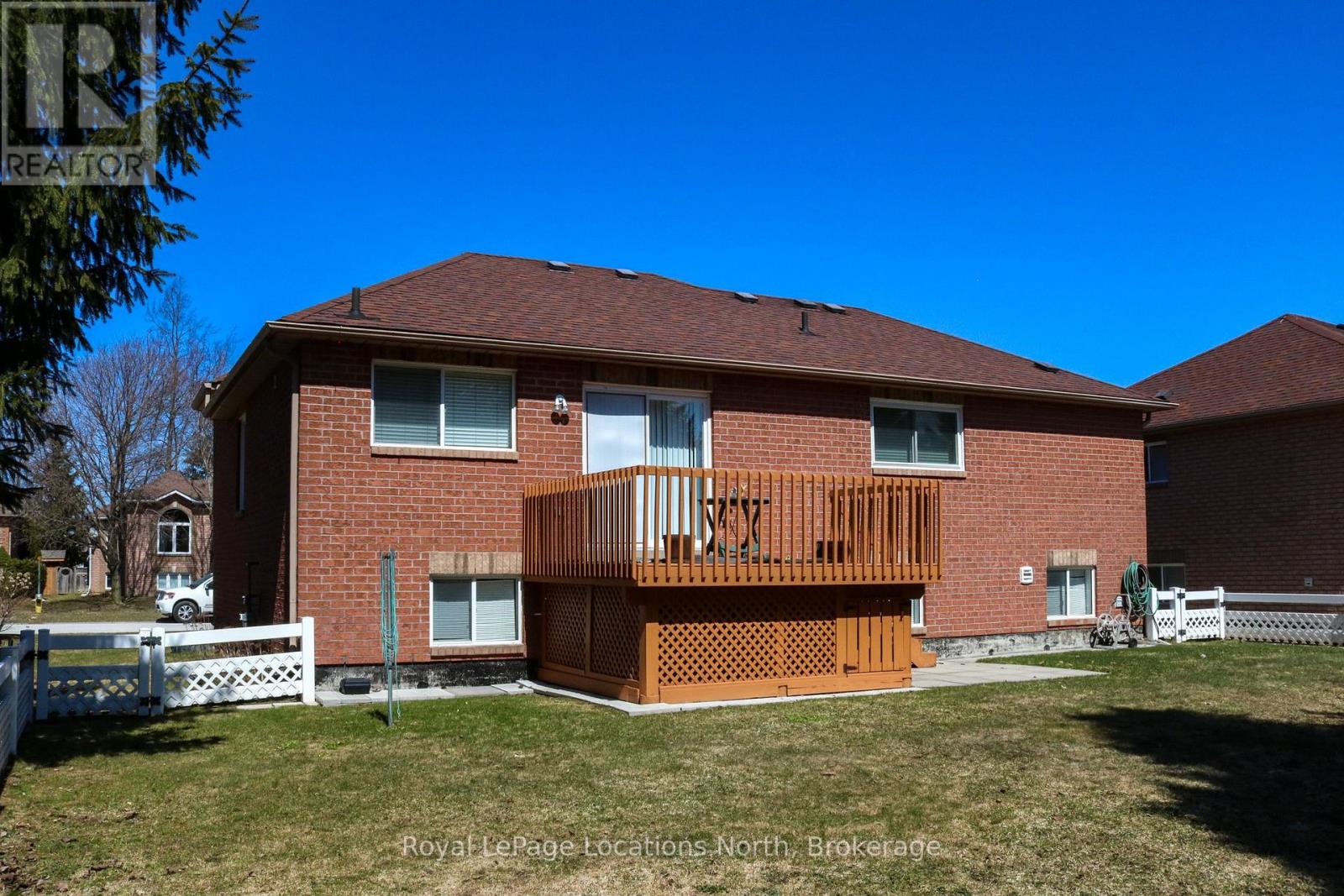 21 Briarwood Place, Wasaga Beach, Ontario  L9Z 2N9 - Photo 2 - S12089770