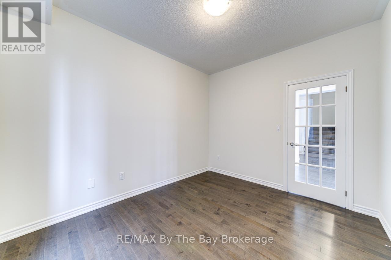 20 Rosanne Circle, Wasaga Beach, Ontario  L9Z 0N8 - Photo 21 - S12089797