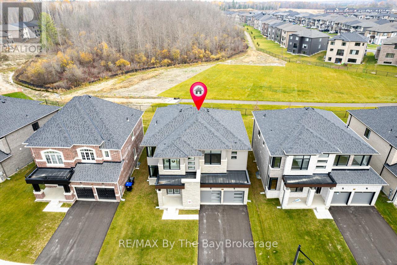 Property at 20 ROSANNE CIRCLE image 3