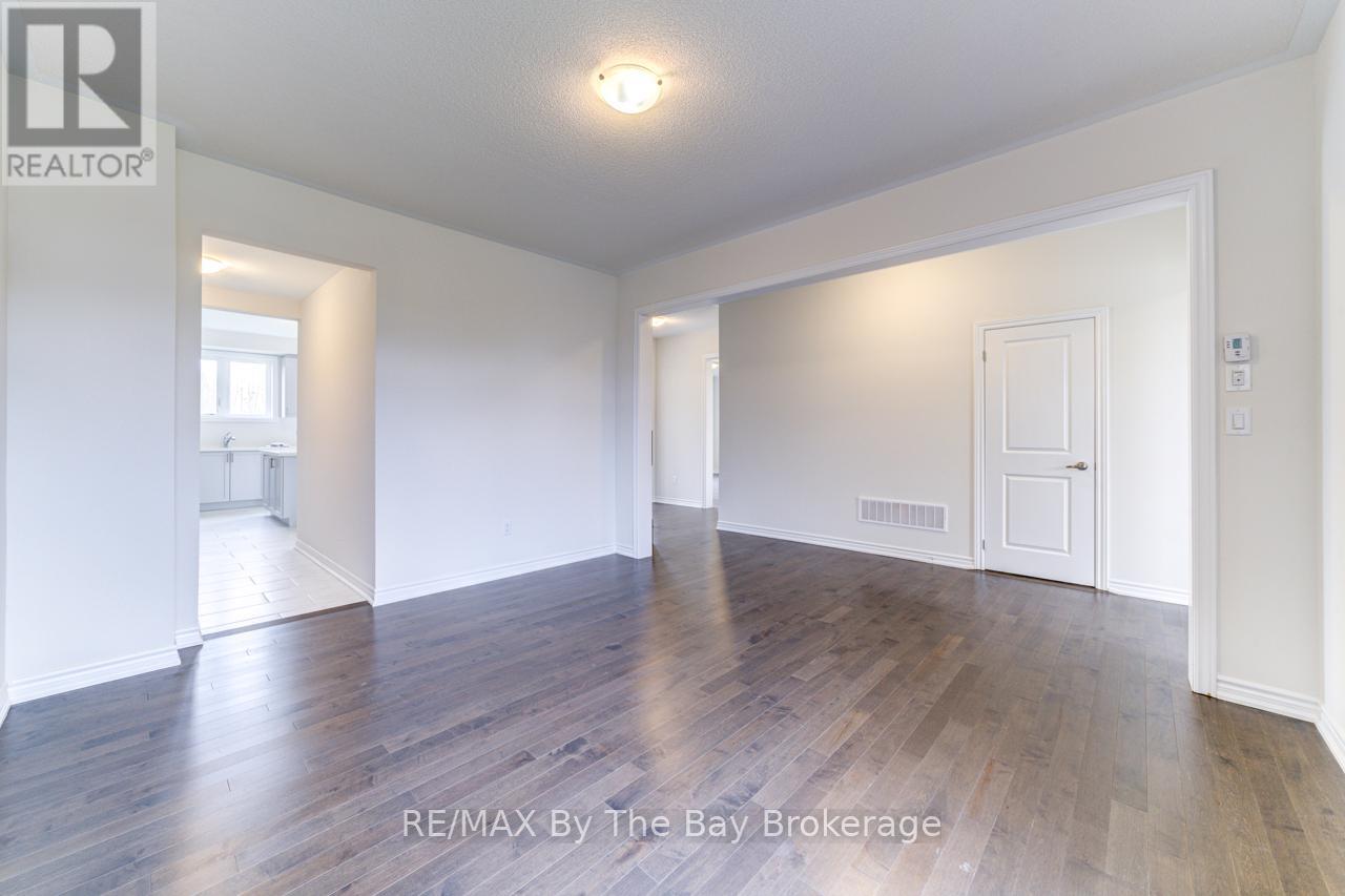 20 Rosanne Circle, Wasaga Beach, Ontario  L9Z 0N8 - Photo 8 - S12089797