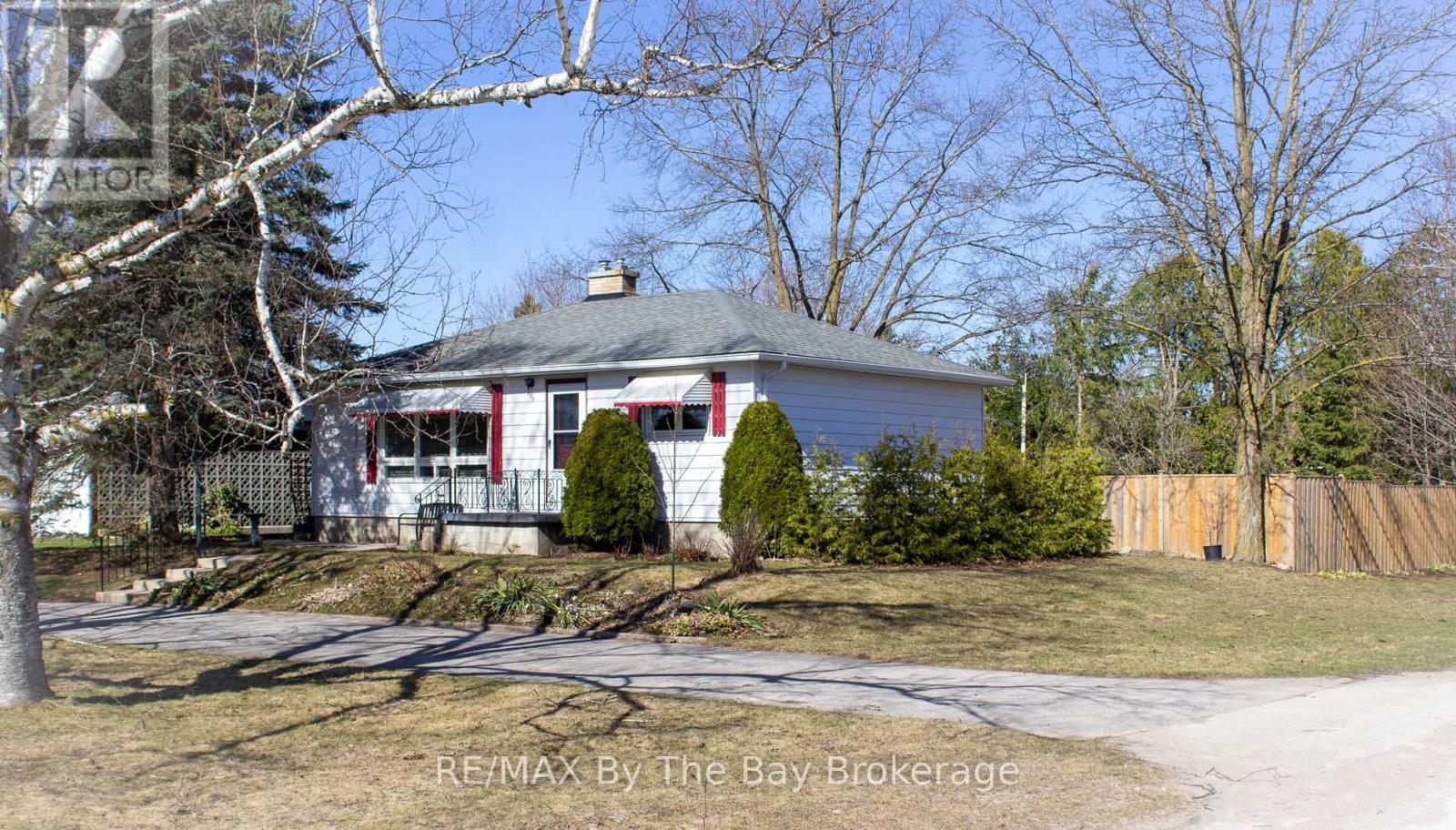 Property at 208 JANE STREET image 1