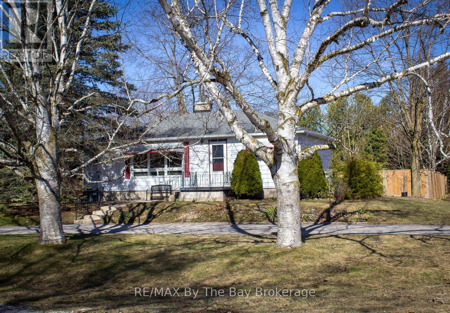 Property at 208 JANE STREET image 5