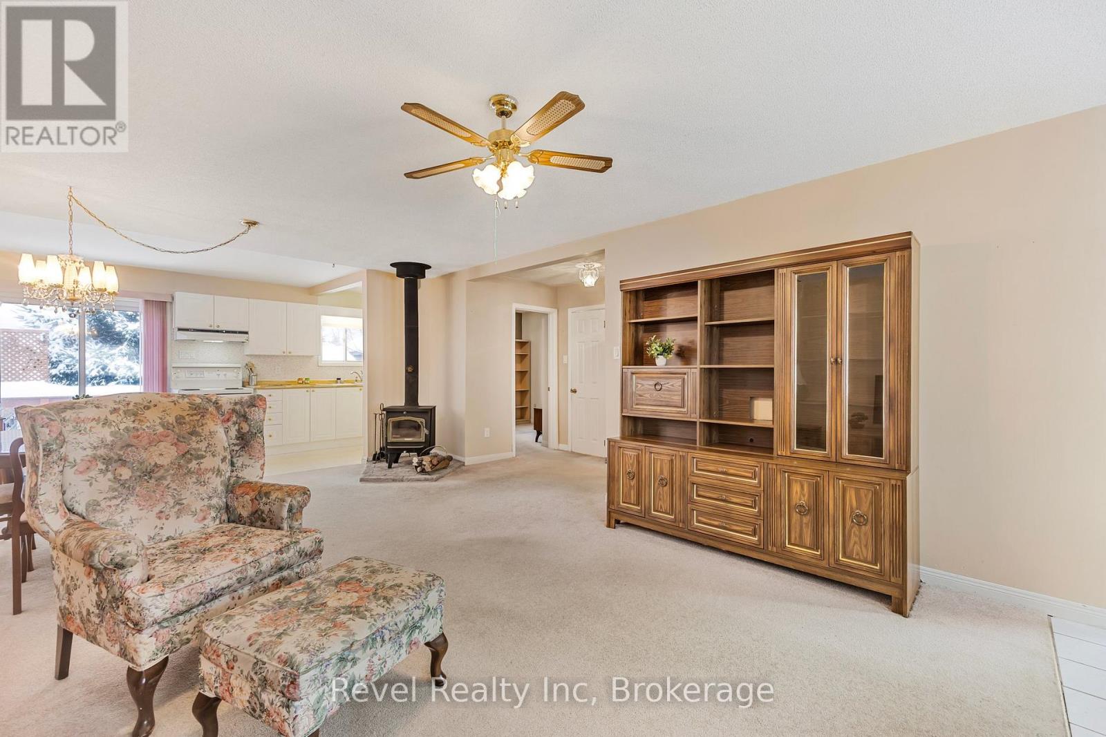 44 69th Street N, Wasaga Beach, Ontario  L9Z 1T9 - Photo 11 - S12089958