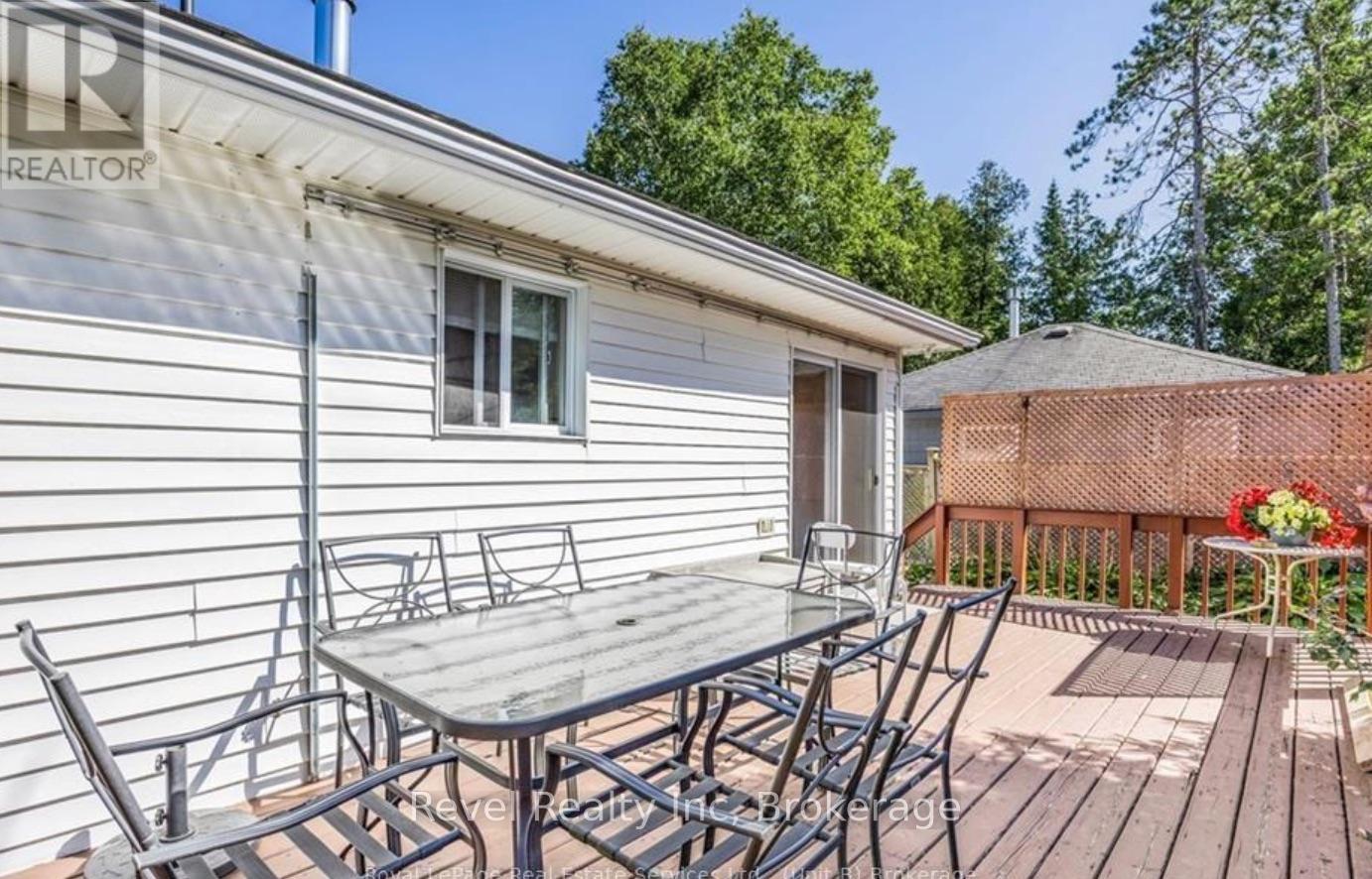 44 69th Street N, Wasaga Beach, Ontario  L9Z 1T9 - Photo 2 - S12089958