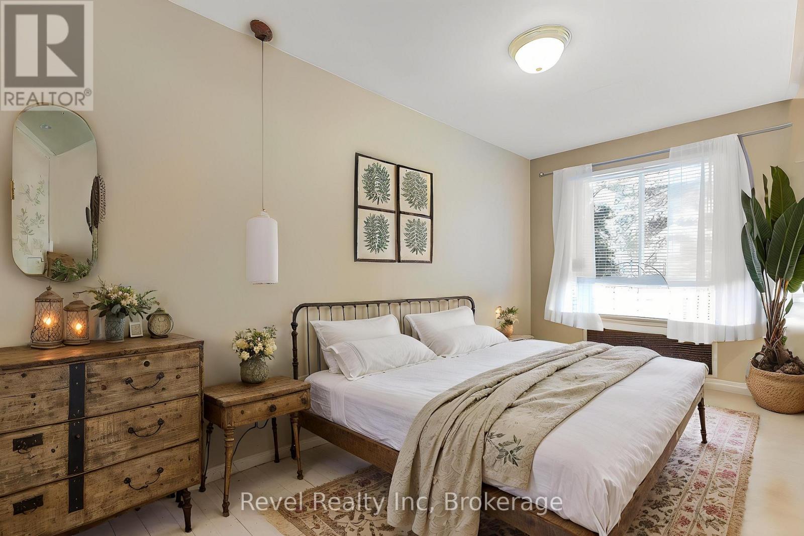 44 69th Street N, Wasaga Beach, Ontario  L9Z 1T9 - Photo 4 - S12089958
